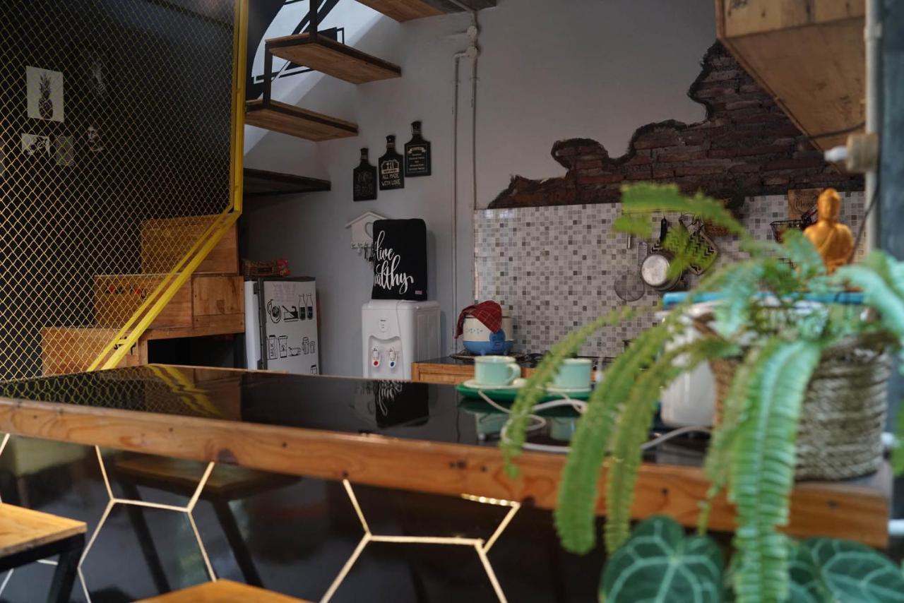 Happy House Bnb Bromo Backpacker Probolinggo Zewnętrze zdjęcie