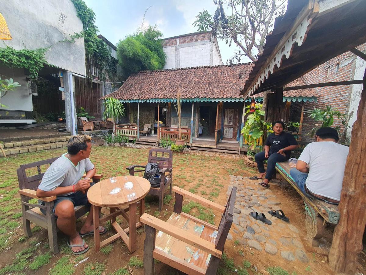 Happy House Bnb Bromo Backpacker Probolinggo Zewnętrze zdjęcie