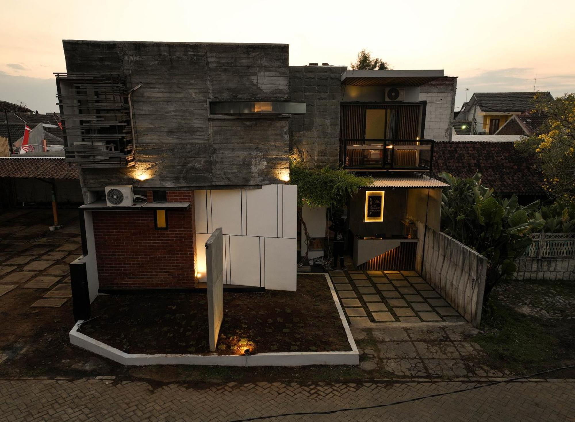 Happy House Bnb Bromo Backpacker Probolinggo Zewnętrze zdjęcie